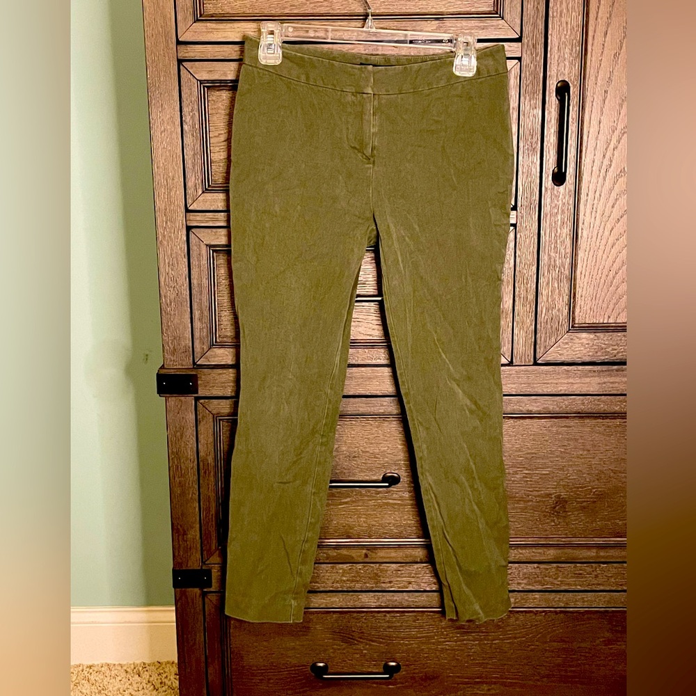 Green women’s skinny dress pants
